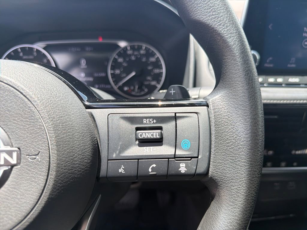 Used 2022 Nissan Rogue SV FWD image 30