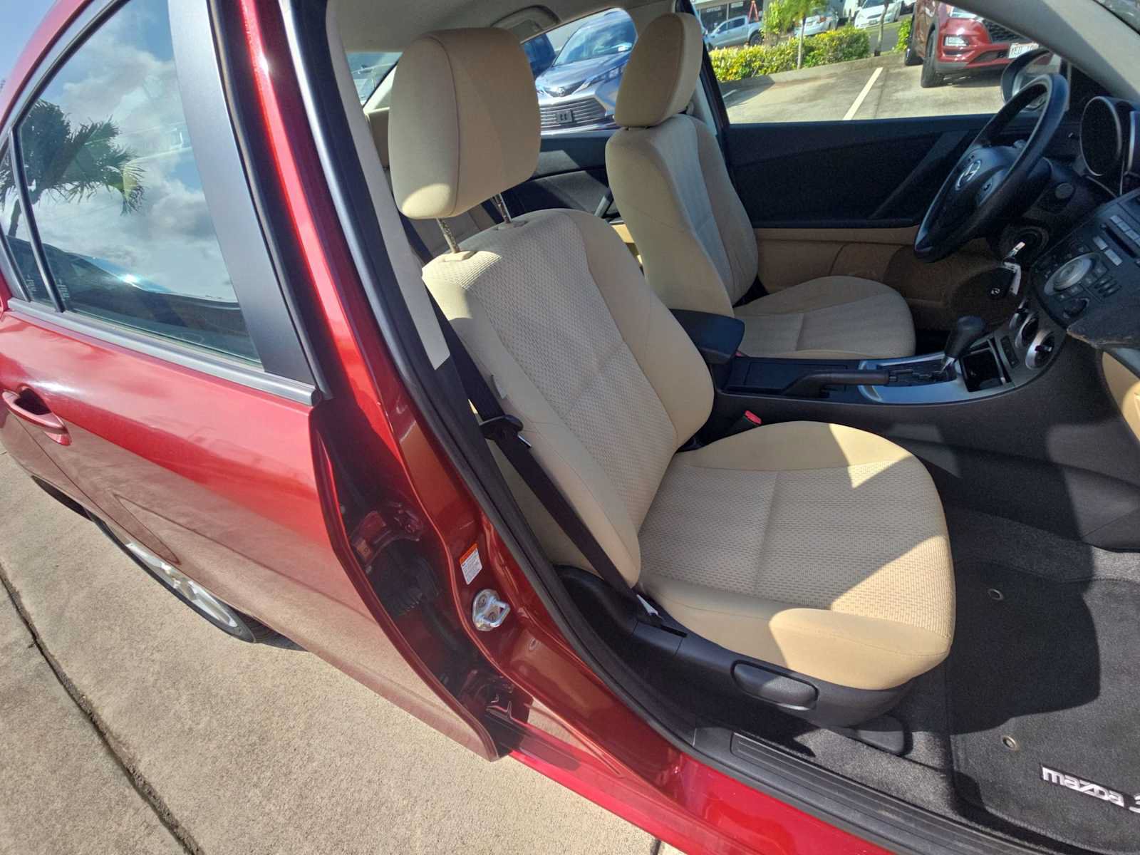 Used 2010 MAZDA MAZDA3 i Touring FWD image 23