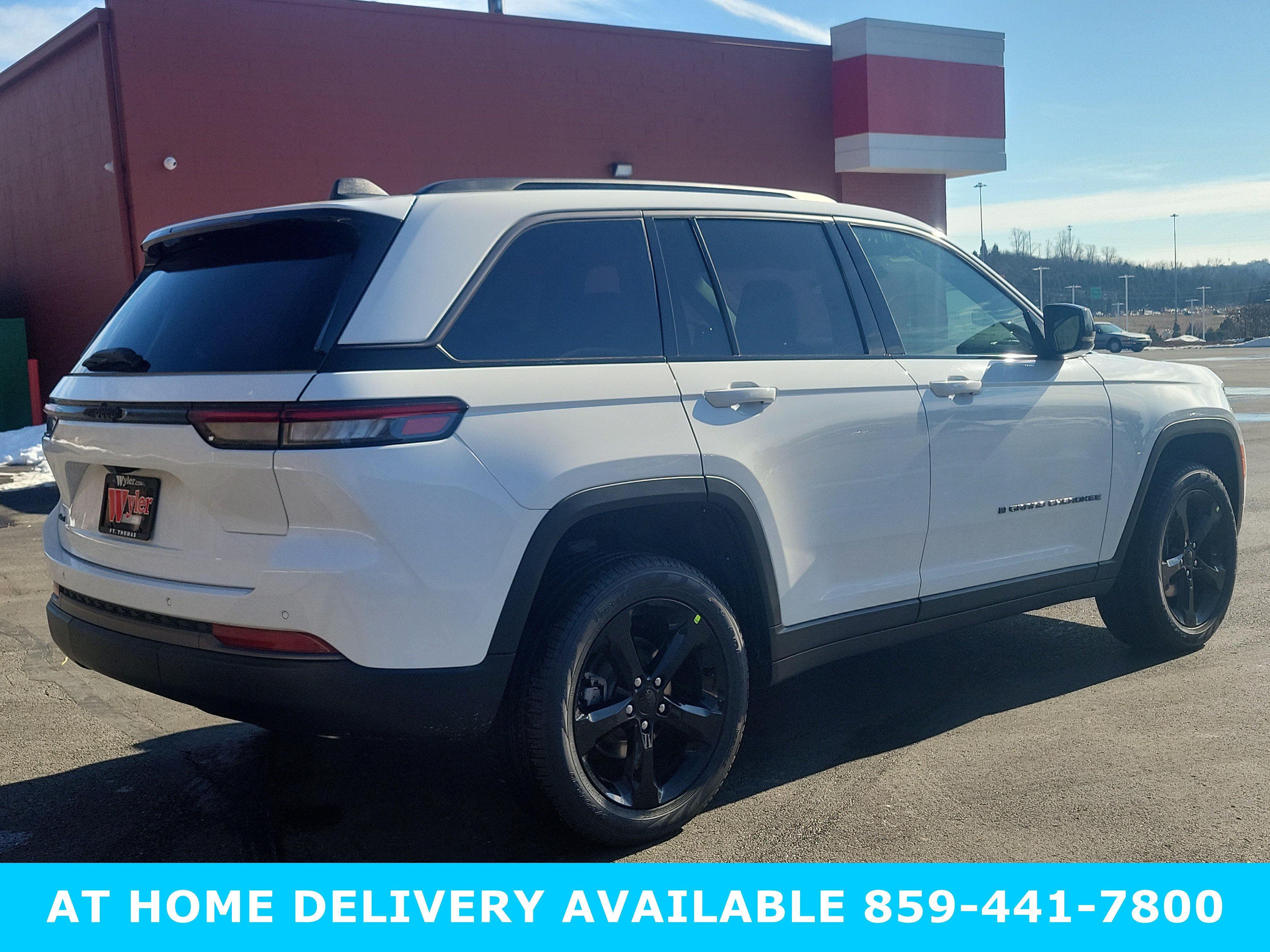 New 2026 Jeep Grand Cherokee Limited w/ Limited Altitude Package AWD/4WD image 4
