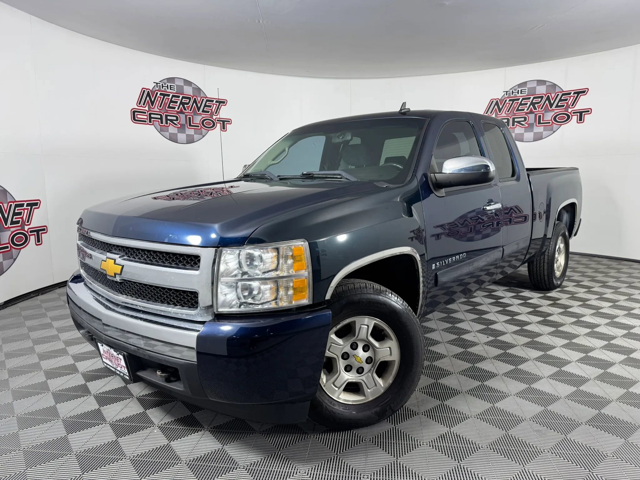 Used 2008 Chevrolet Silverado 1500 LT w/ Power Pack Plus AWD/4WD image 1