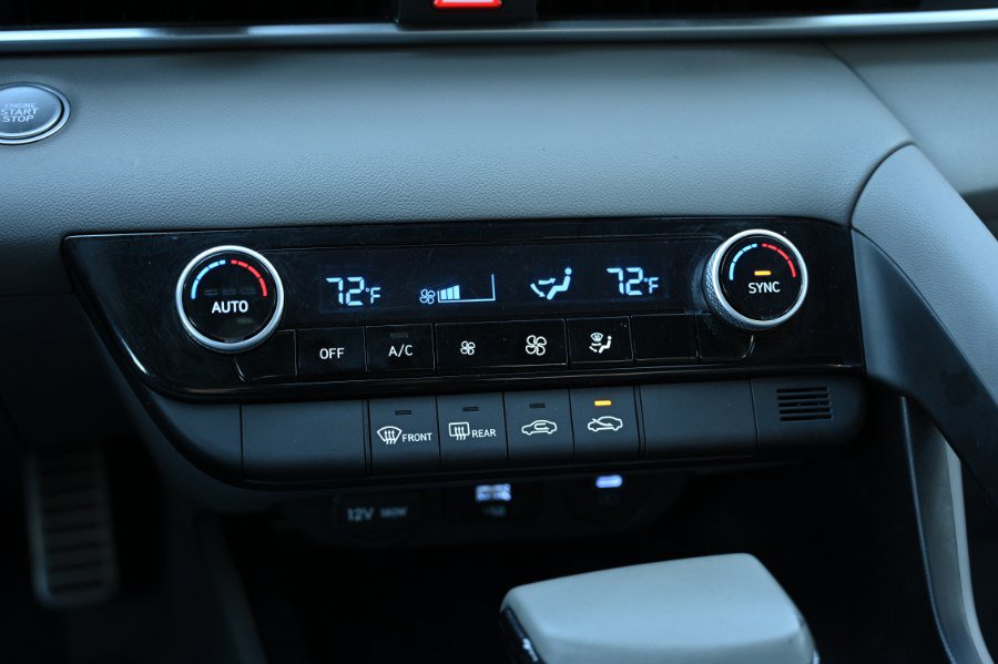 Used 2026 Hyundai Elantra Sport FWD image 18
