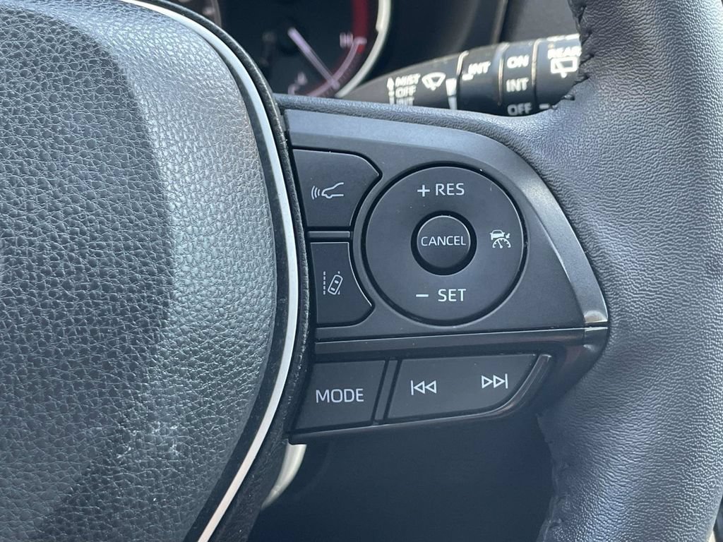 Used 2023 Toyota RAV4 XLE Premium FWD image 30