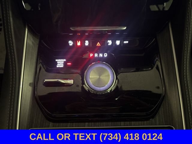 Used 2024 Jeep Wagoneer Series II AWD/4WD image 49