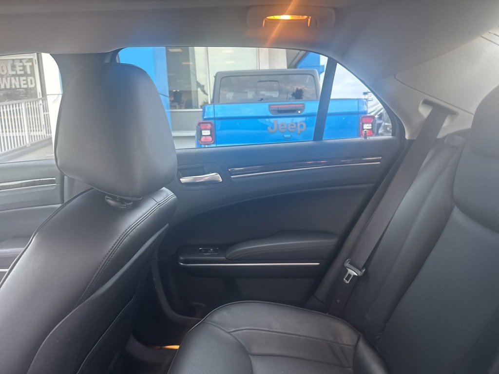 Used 2022 Chrysler 300 Touring L w/ Popular Equipment Group image 15