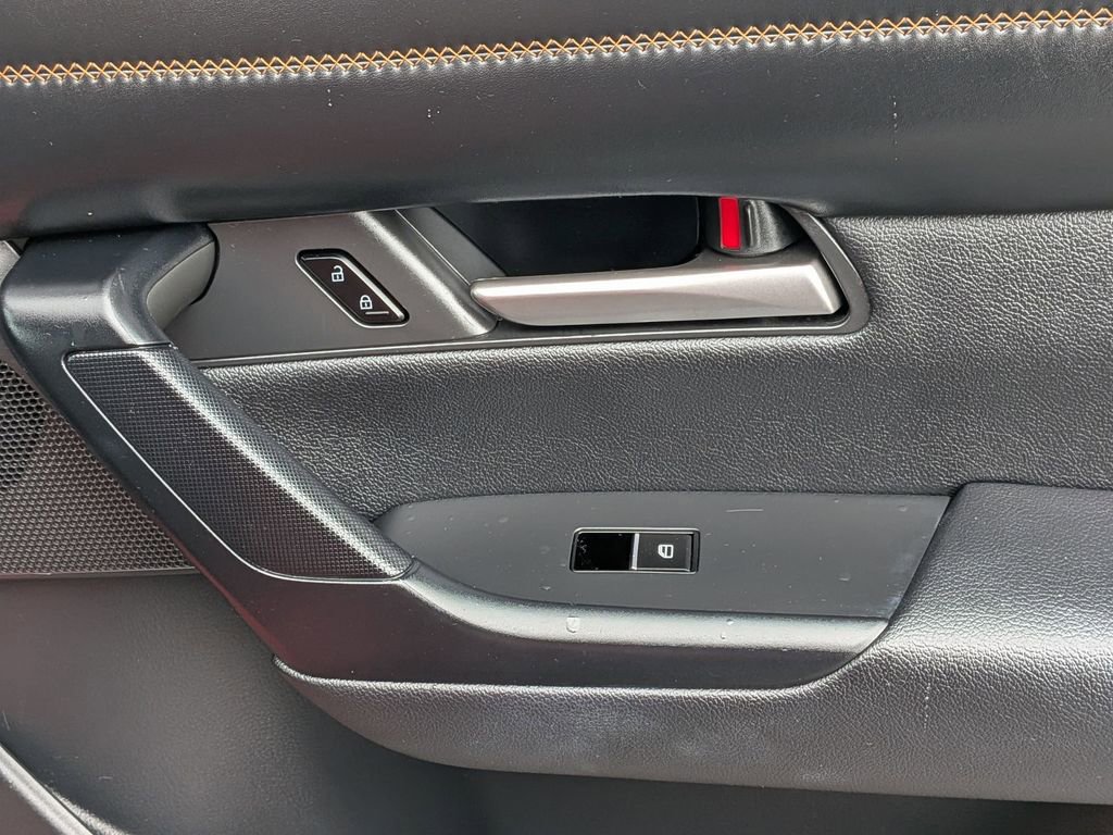 Used 2025 MAZDA CX-50 AWD 2.5 Hybrid w/ Premium Pkg image 33