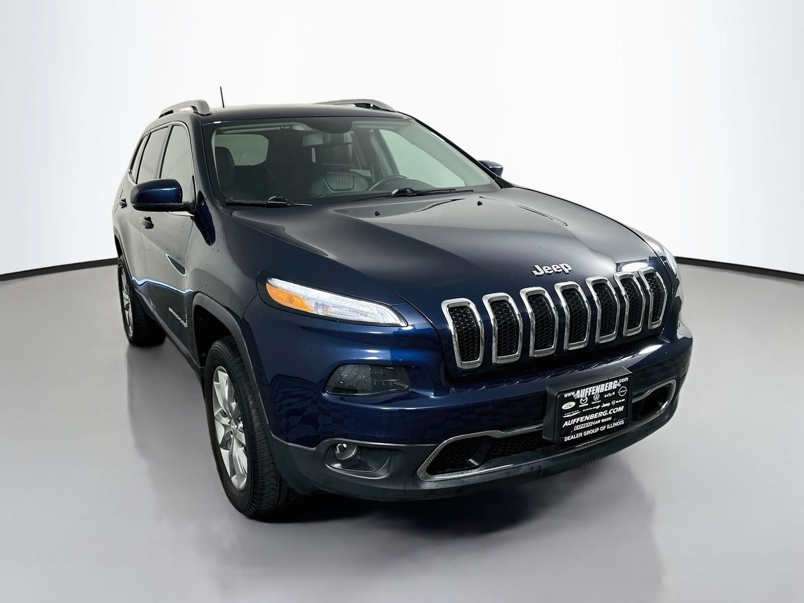 Used 2018 Jeep Cherokee Limited AWD/4WD image 1