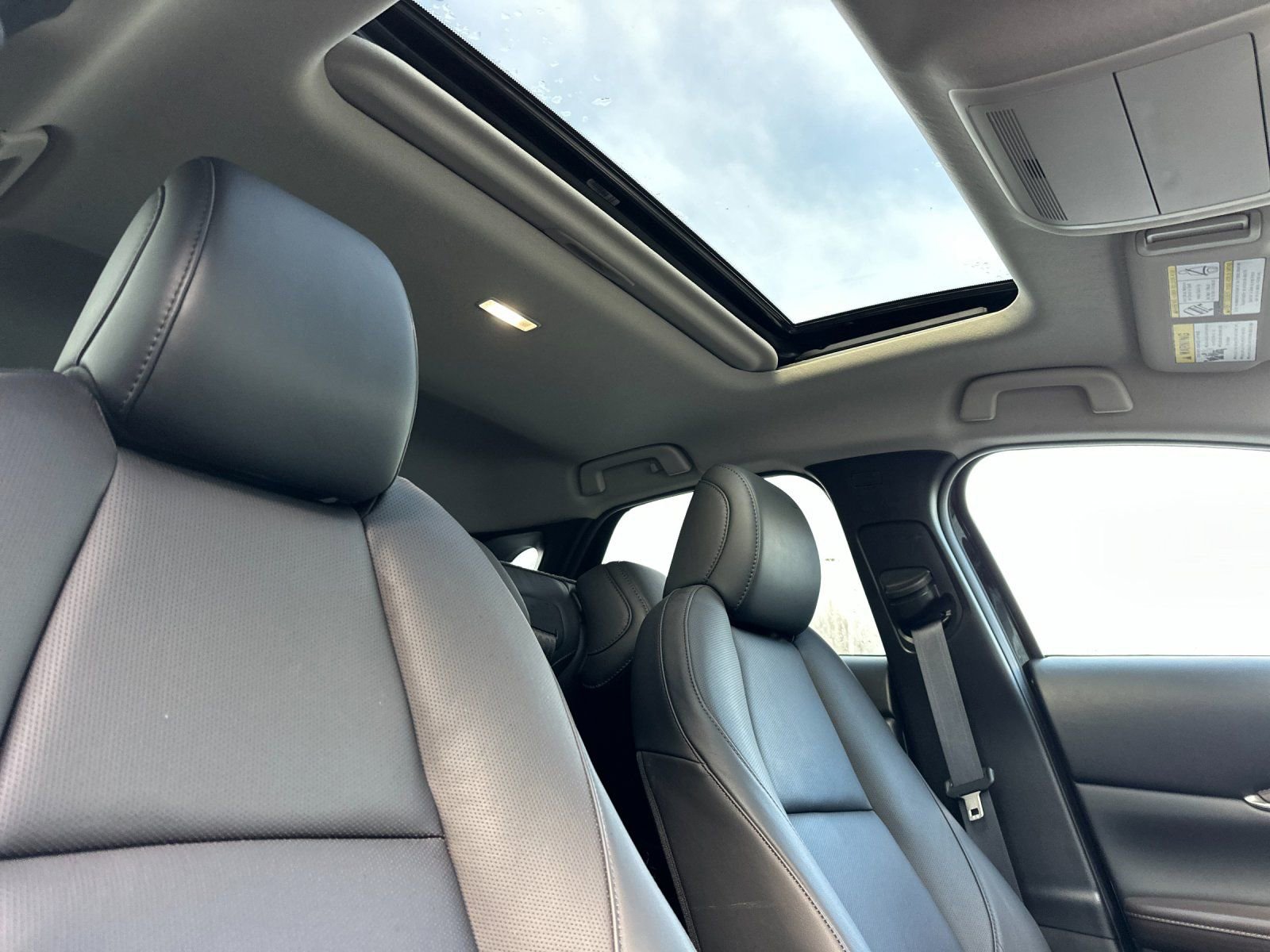 Certified 2025 MAZDA CX-30 AWD 2.5 S w/ Premium Package image 16