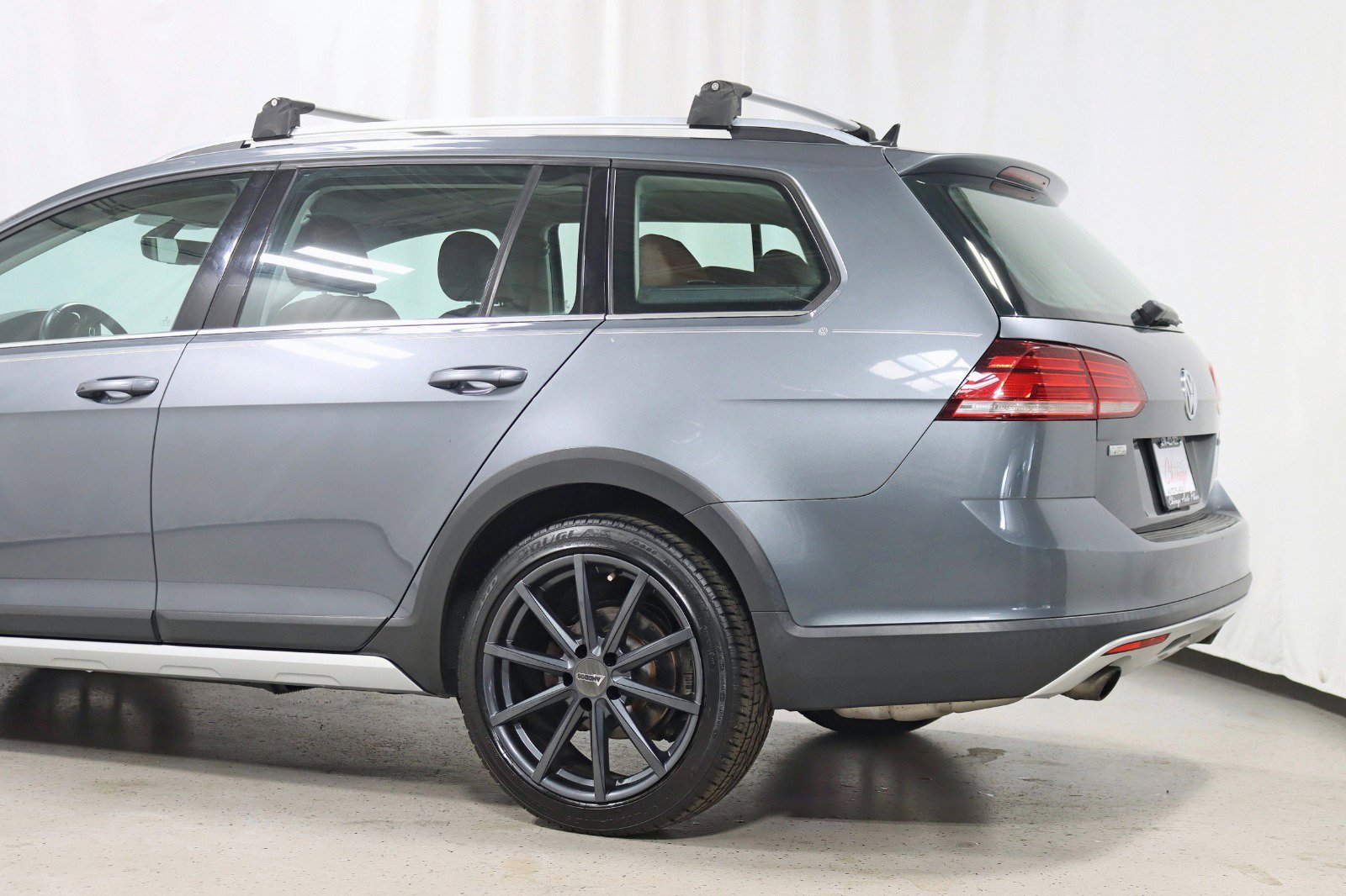 Used 2019 Volkswagen Golf Alltrack SE image 10