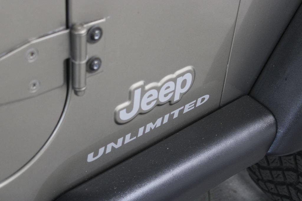 Used 2005 Jeep Wrangler Unlimited AWD/4WD image 13