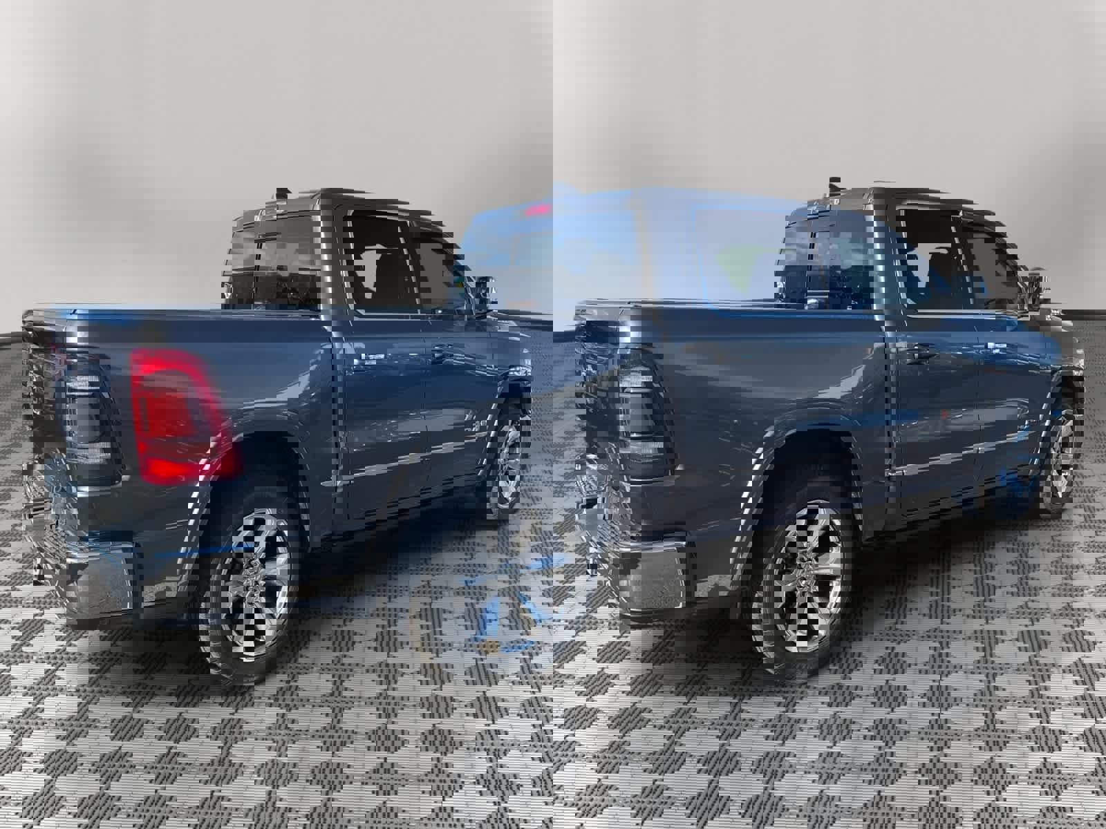 Used 2020 RAM 1500 Limited image 7