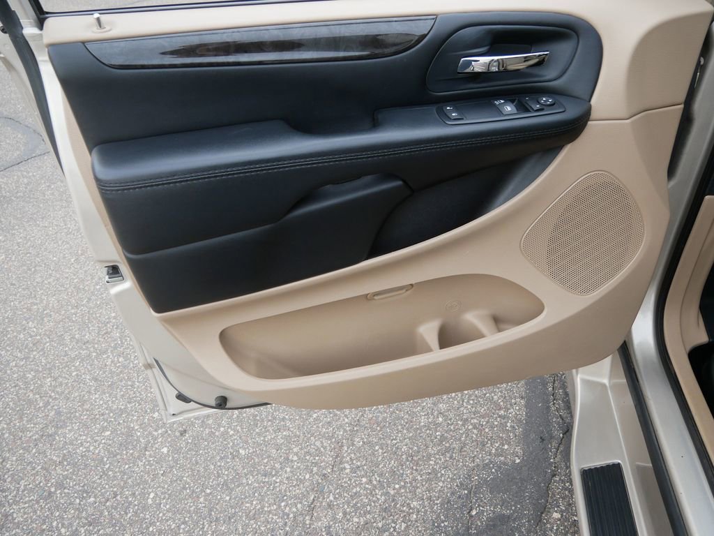 Used 2015 Dodge Grand Caravan SE w/ Quick Order Package 29E SE image 11