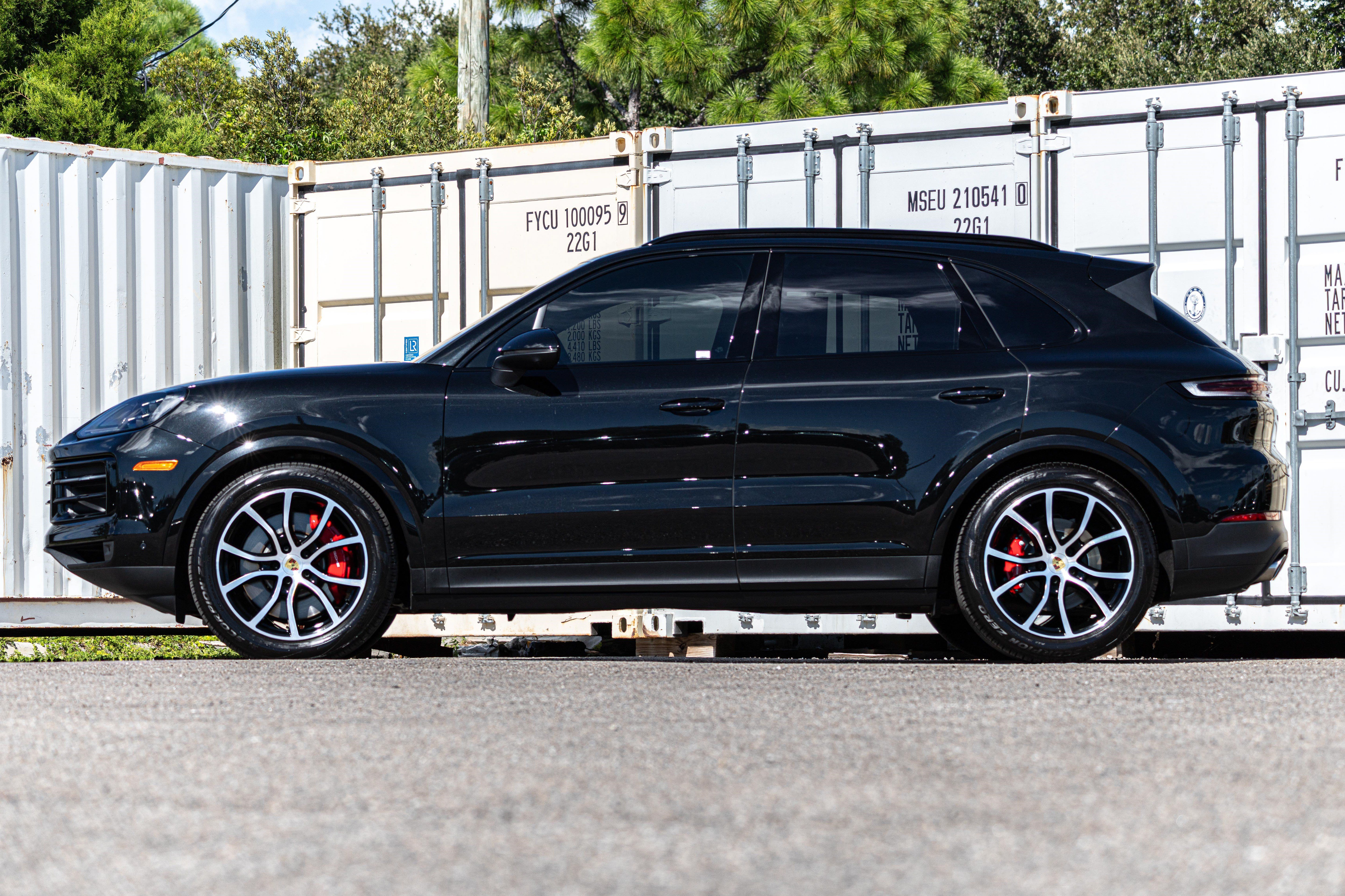 Used 2024 Porsche Cayenne S AWD/4WD image 7