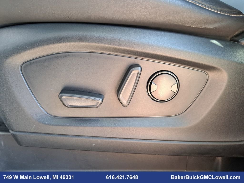 Used 2022 Ford Explorer XLT w/ XLT Sport Appearance Package image 31