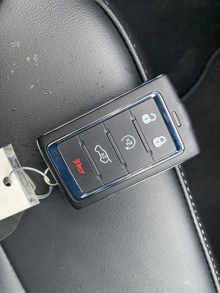 New 2025 Jeep Grand Cherokee L Limited w/ Black Appearance Package image 35