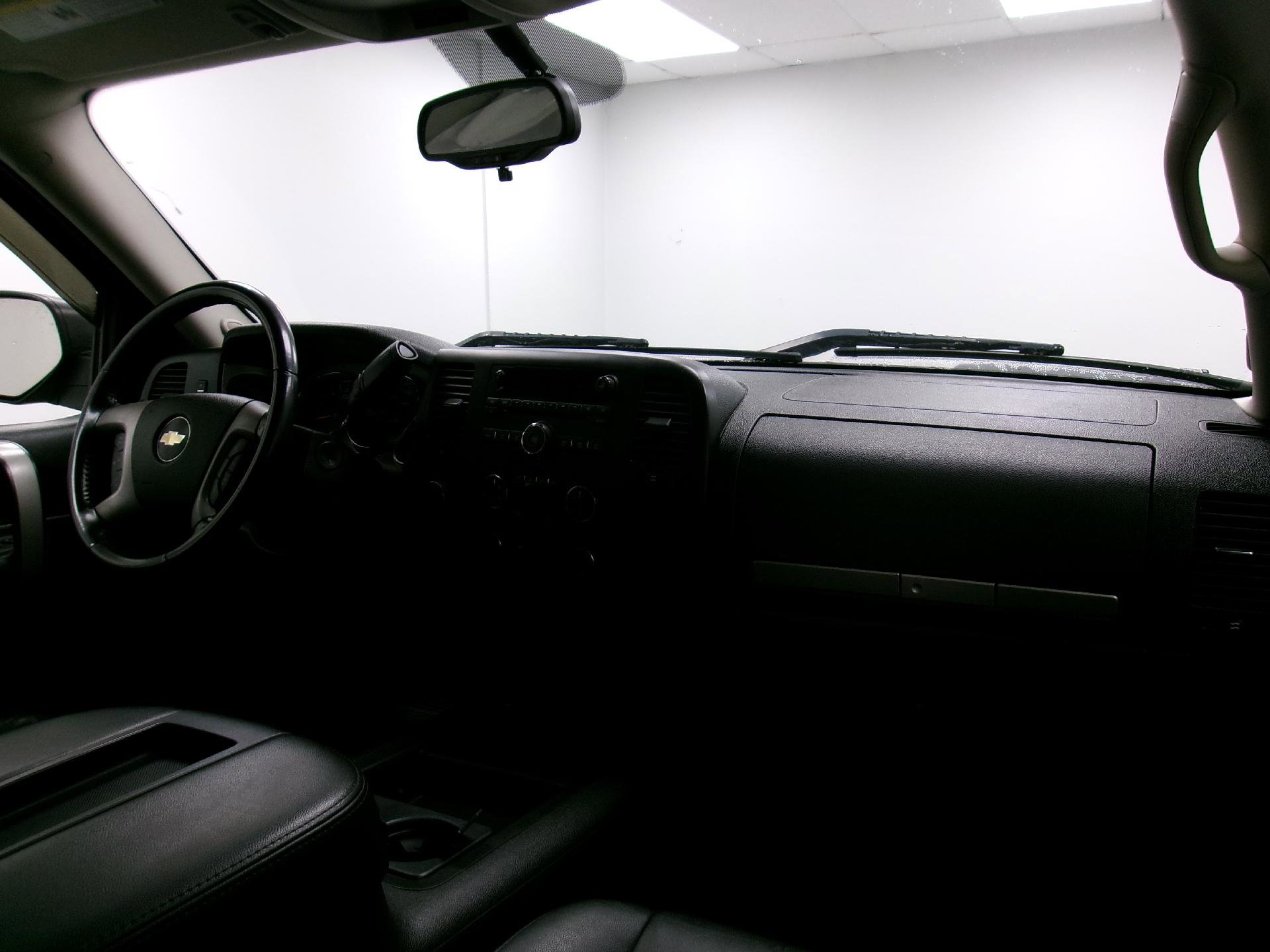 Used 2009 Chevrolet Silverado 1500 LT w/ Power Pack Plus image 3