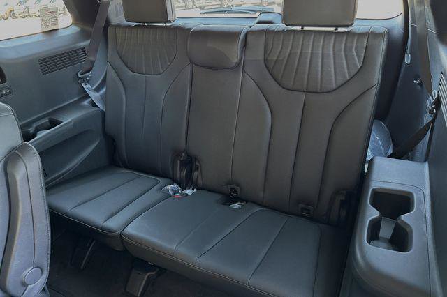 New 2025 Hyundai Palisade Limited FWD image 18