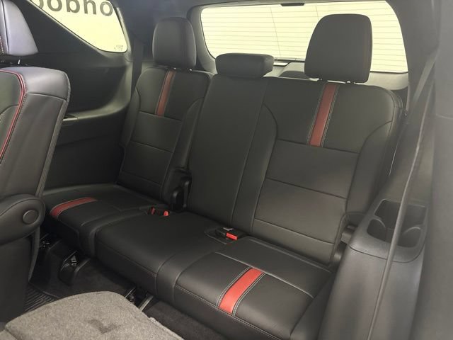 New 2027 Chevrolet Traverse RS w/ LPO, Floor Liner Package AWD/4WD image 29