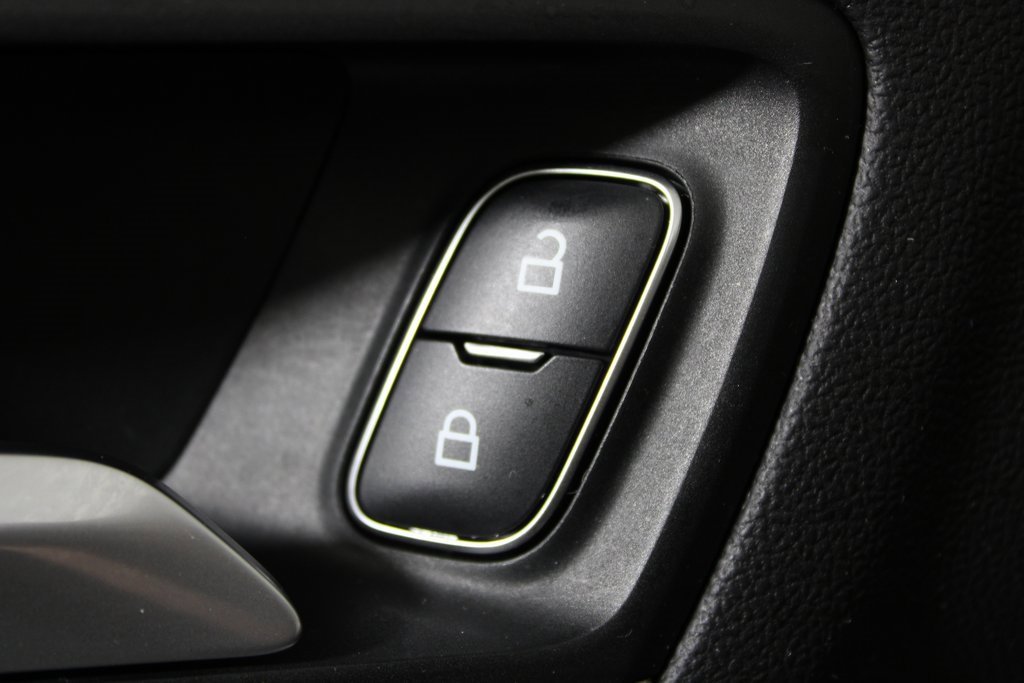 Certified 2020 Ford Escape SE image 24