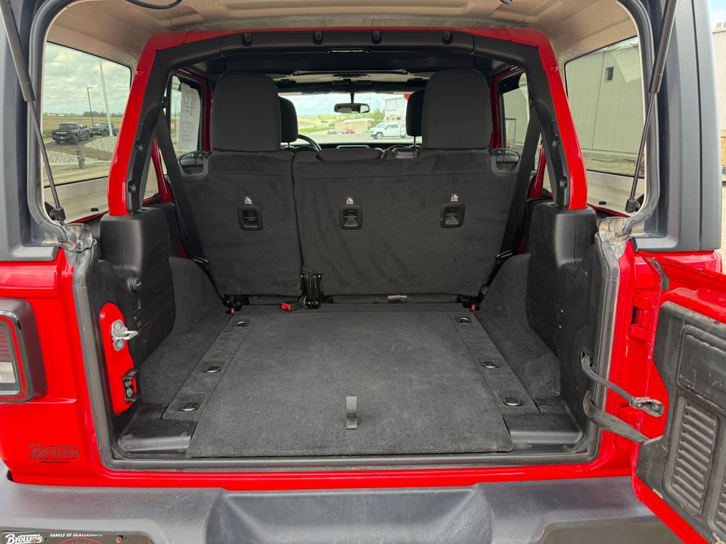 Used 2019 Jeep Wrangler Unlimited Sport S AWD/4WD image 16