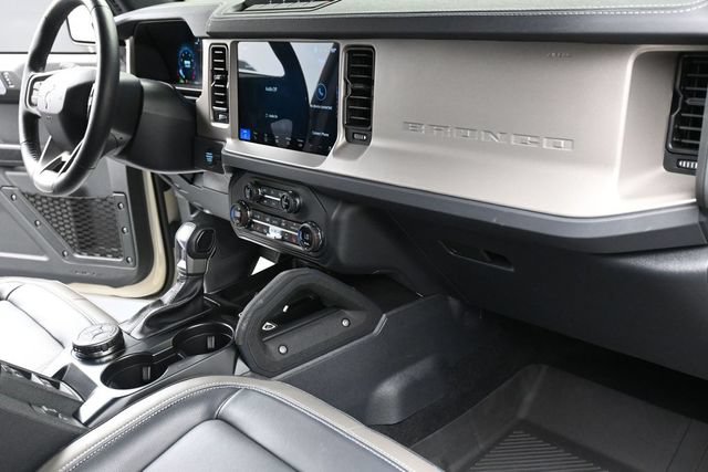 Used 2025 Ford Bronco Outer Banks w/ Sasquatch Package AWD/4WD image 30