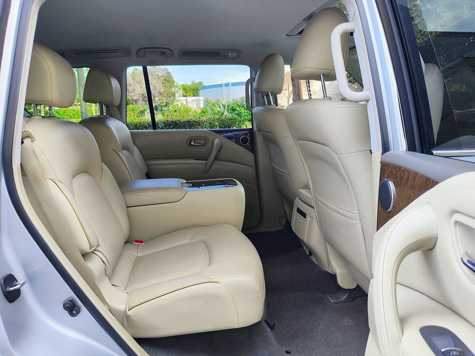 Used 2017 INFINITI QX80 Sport Utility 4D image 13