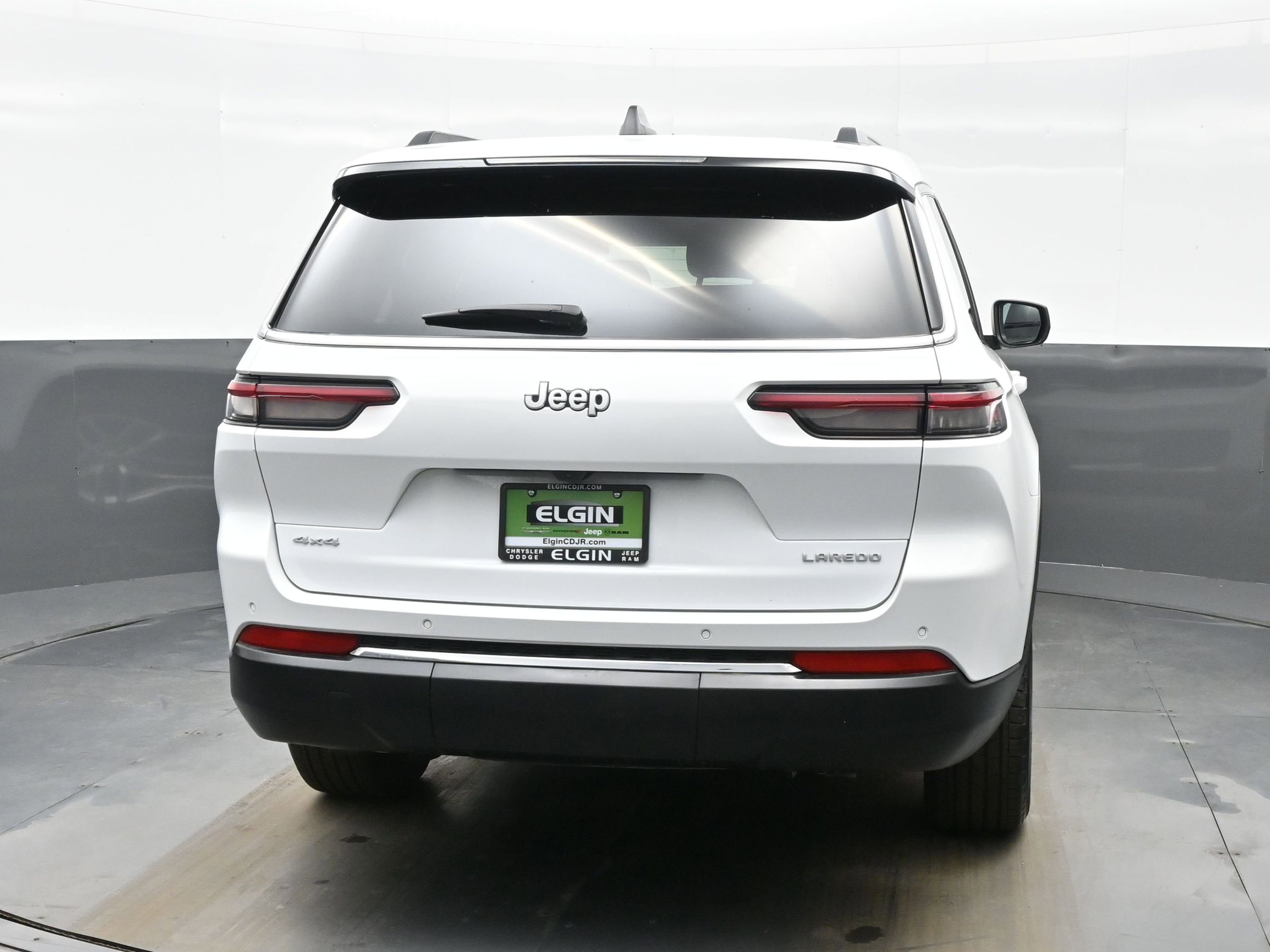 Used 2025 Jeep Grand Cherokee L Laredo w/ Trailer Tow Package image 5