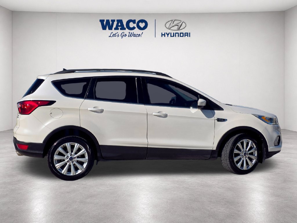 Used 2019 Ford Escape SEL FWD image 11