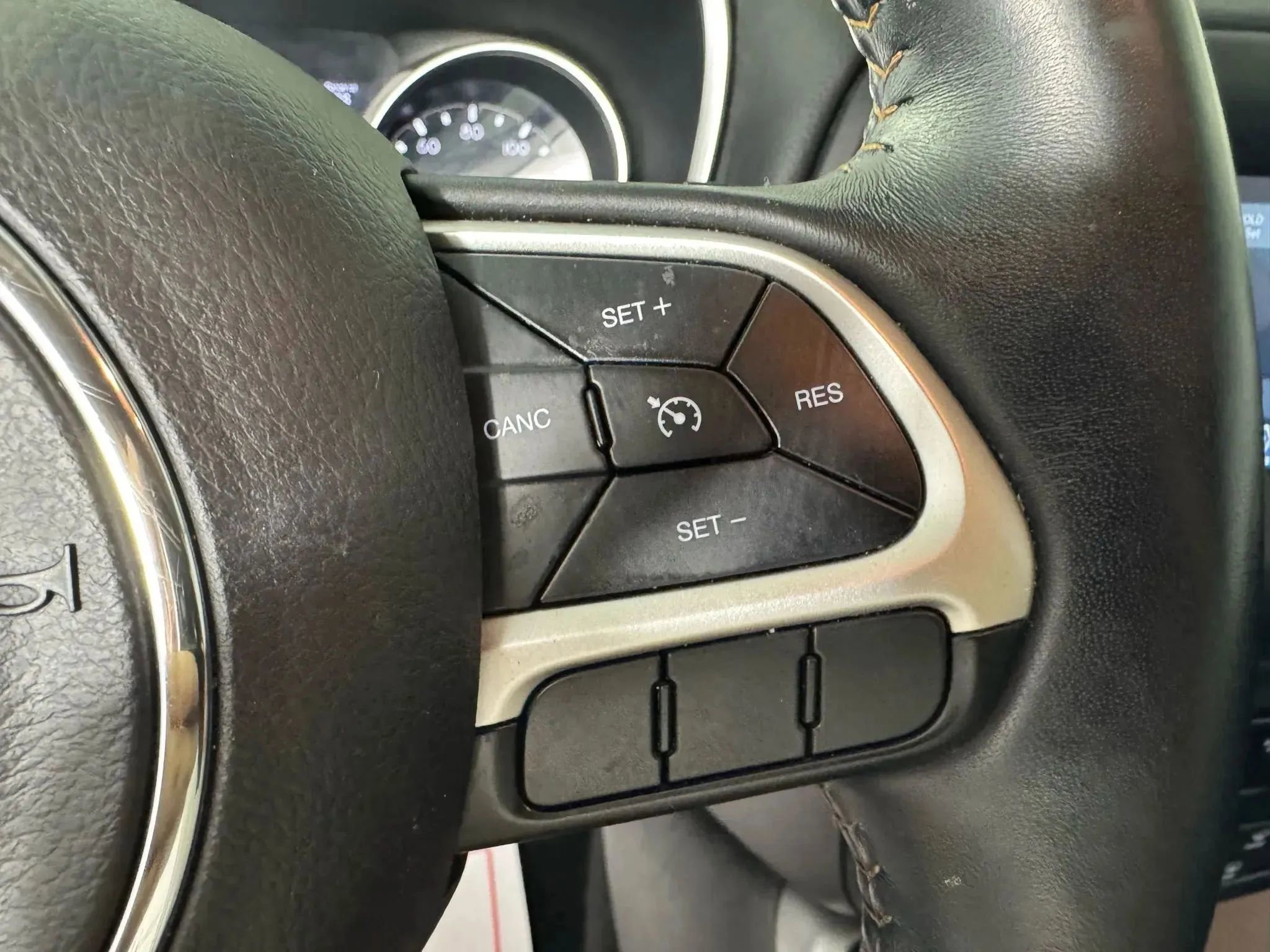 Used 2019 Jeep Compass Latitude w/ Popular Equipment Group FWD image 16