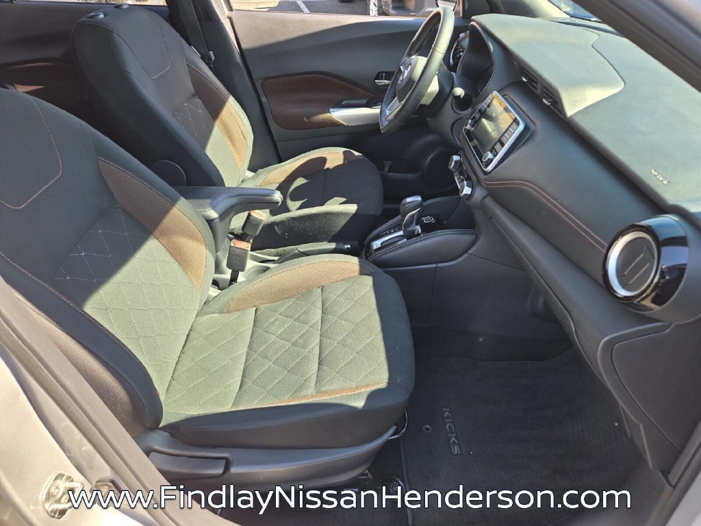 Used 2020 Nissan Kicks SR FWD image 16