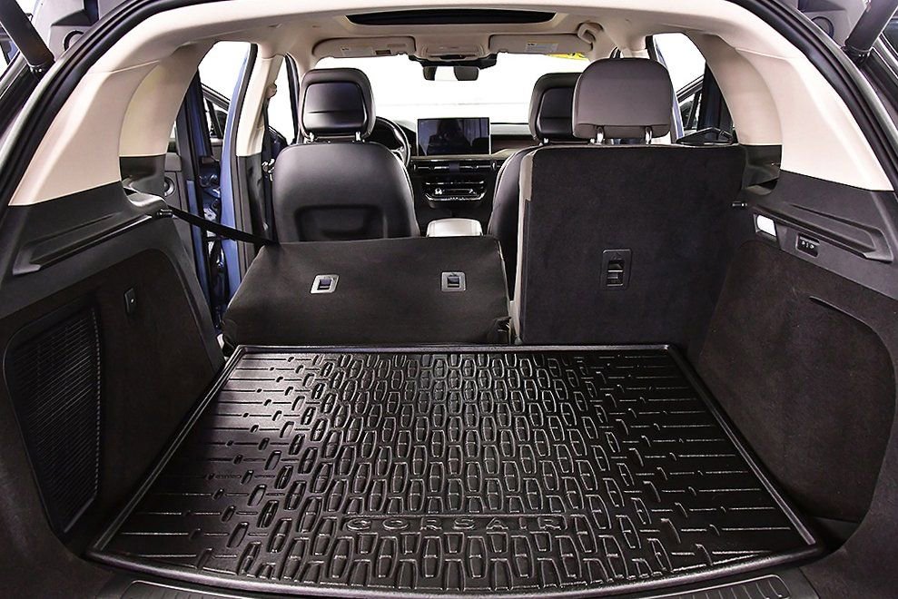 Used 2023 Lincoln Corsair Reserve w/ Equipment Group 202A image 28