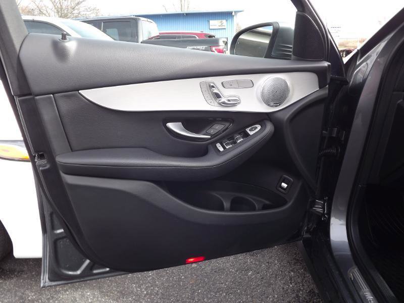 Used 2019 Mercedes-Benz GLC 300 300 4MATIC image 11