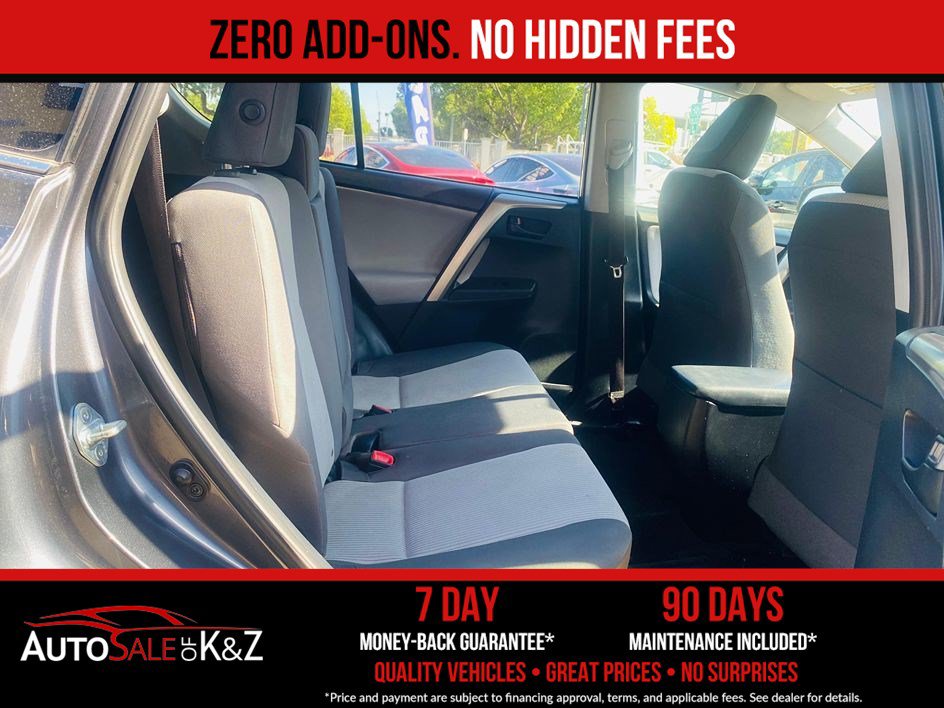 Used 2015 Toyota RAV4 LE FWD image 21