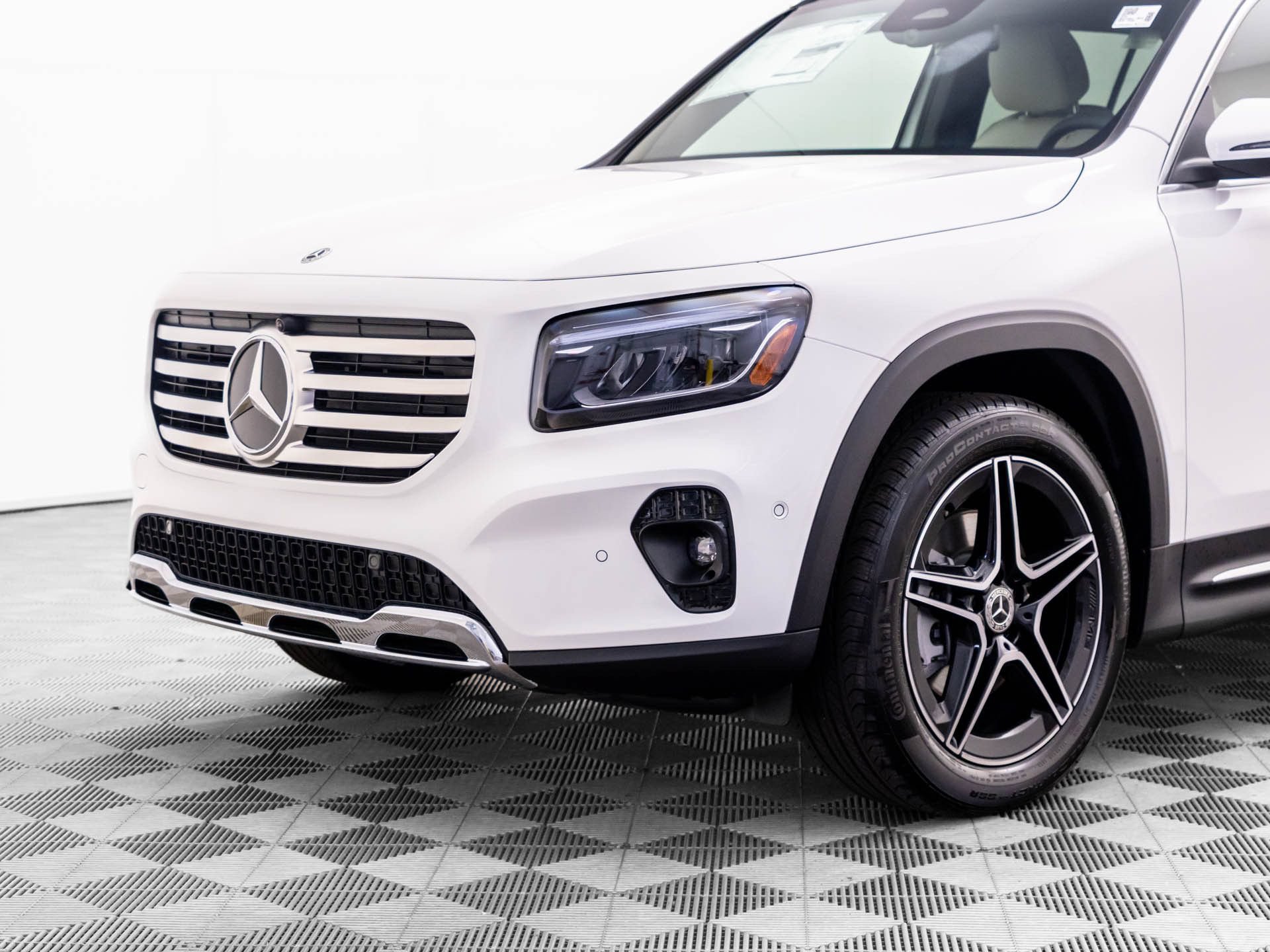 New 2026 Mercedes-Benz GLB 250 4MATIC image 38