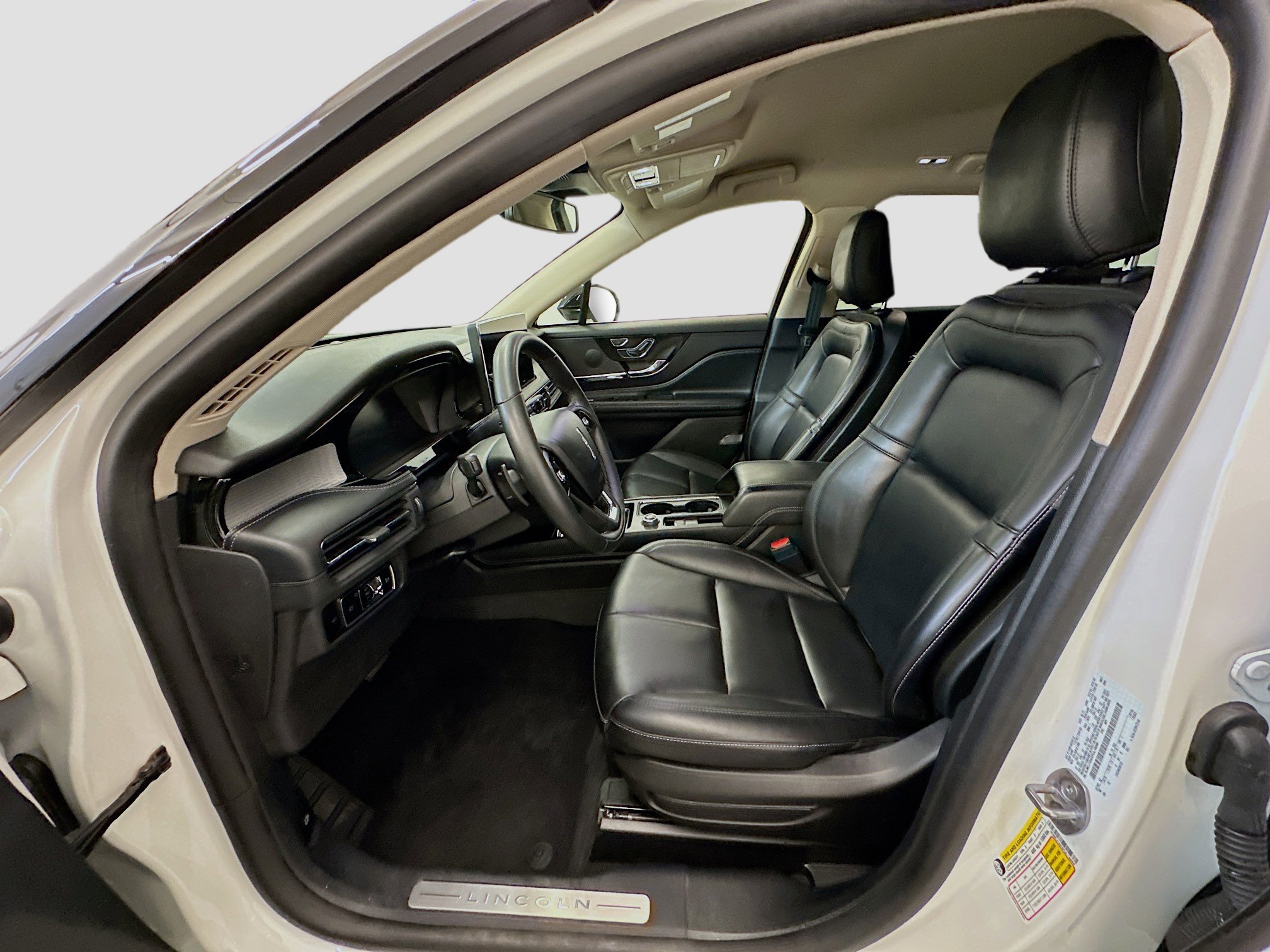 Used 2023 Lincoln Corsair AWD image 13