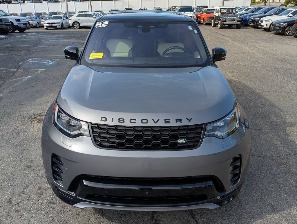 Used 2022 Land Rover Discovery S R-Dynamic AWD/4WD image 3