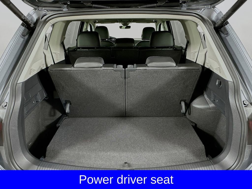 Used 2024 Volkswagen Tiguan SE w/ Panoramic Sunroof Package image 27