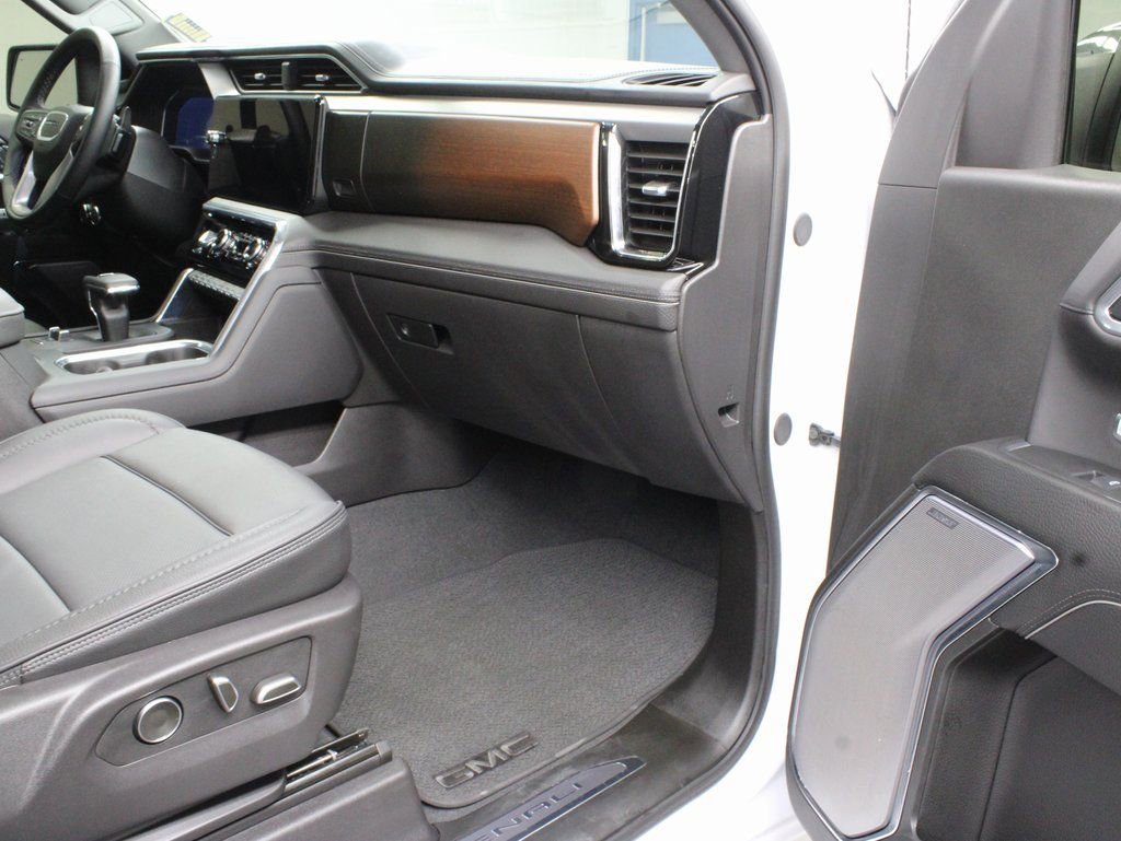 Used 2024 GMC Sierra 1500 Denali w/ Denali Reserve Package AWD/4WD image 36