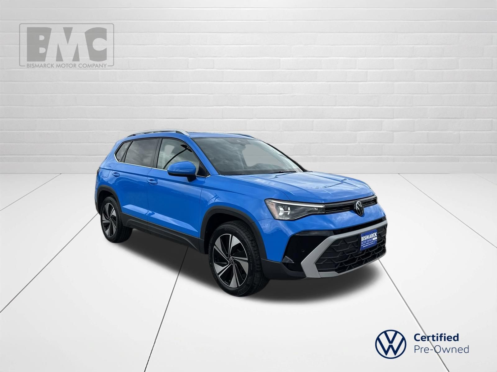 Certified 2025 Volkswagen Taos SE AWD/4WD image 2