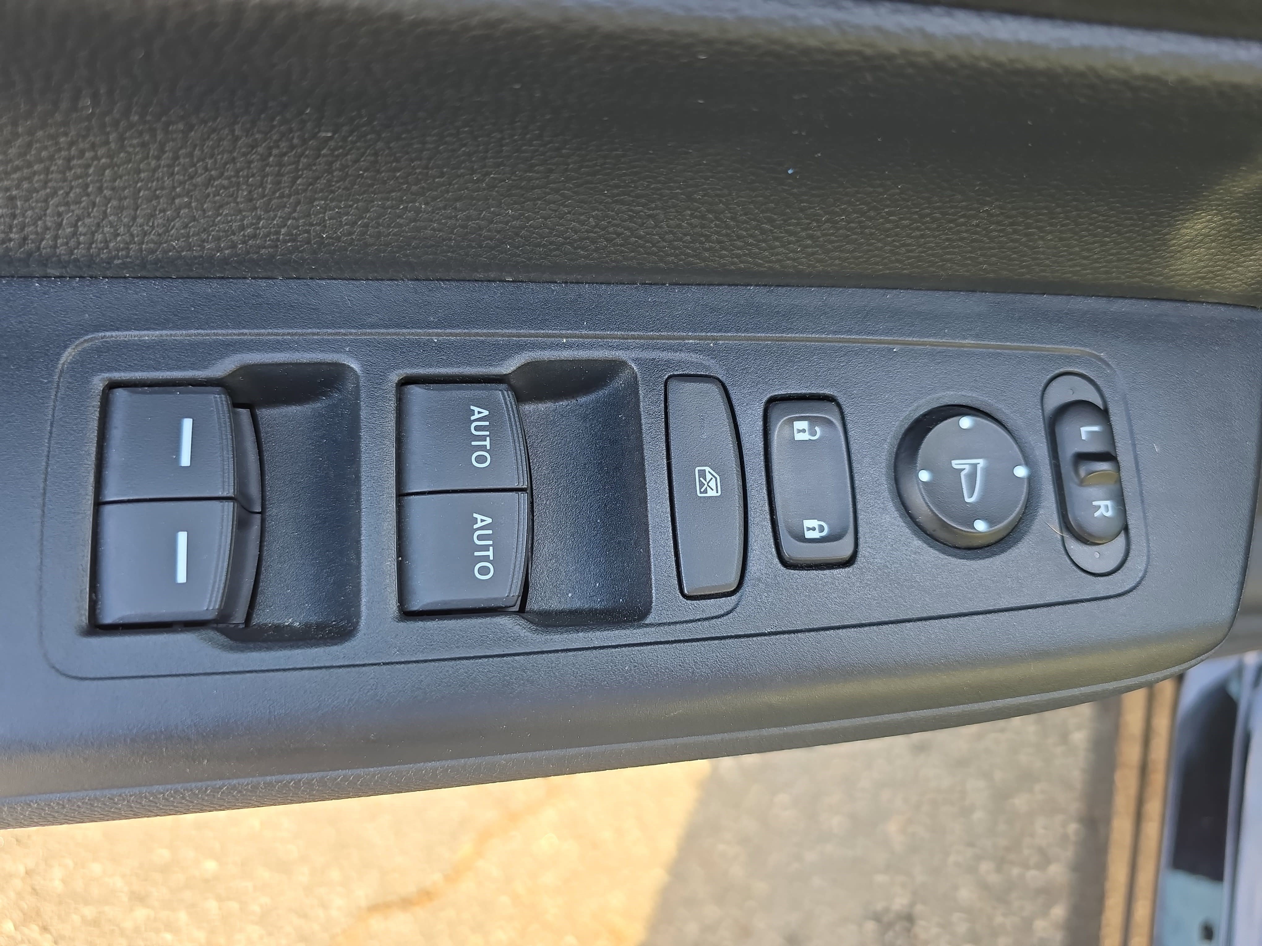 Used 2023 Honda CR-V EX image 28