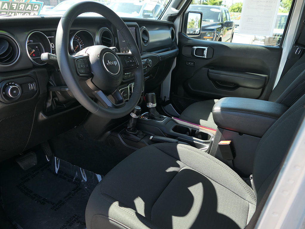 Used 2023 Jeep Wrangler Unlimited Sport AWD/4WD image 10