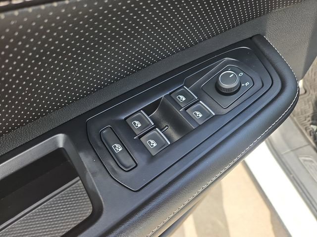 Used 2024 Volkswagen Atlas Cross Sport SEL R-Line image 24