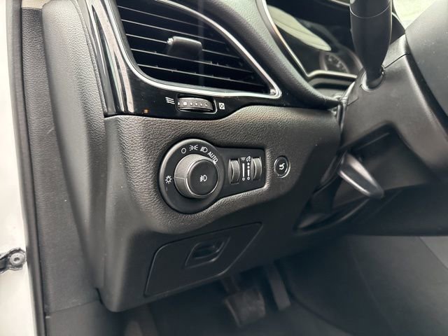 Used 2023 Jeep Cherokee Altitude Lux image 29