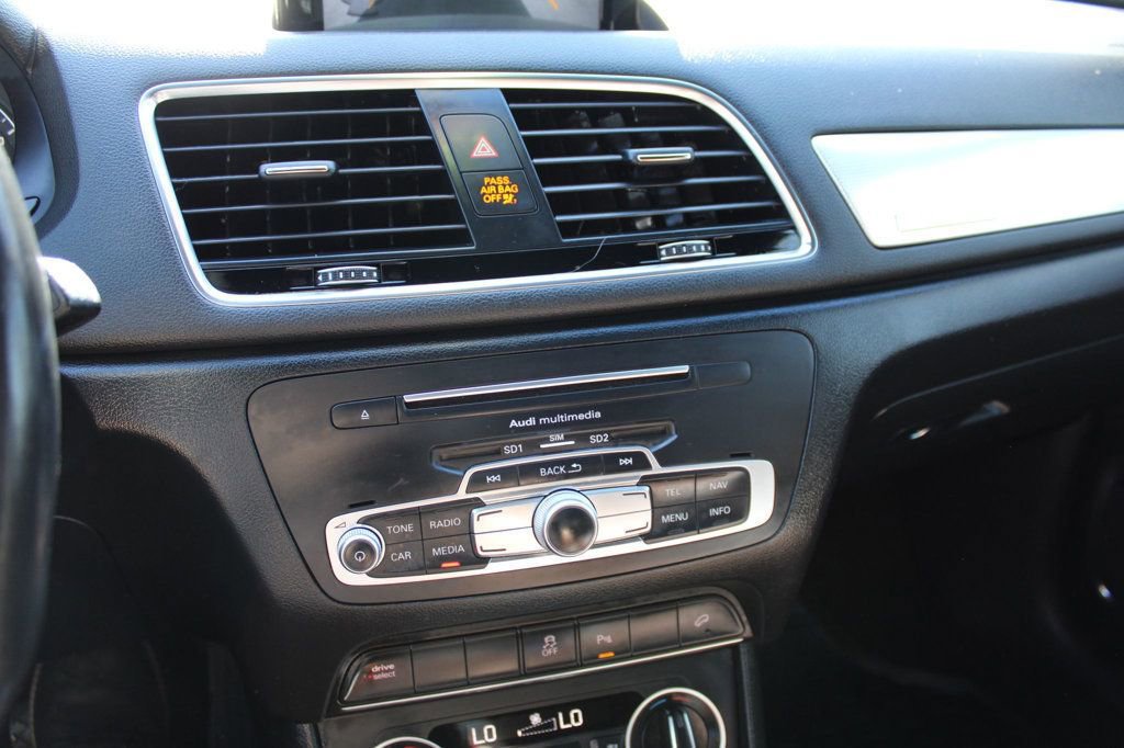 Used 2016 Audi Q3 2.0T Prestige w/ Prestige Package image 16
