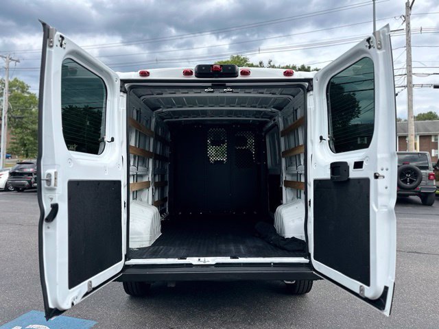 Used 2025 RAM ProMaster 2500 w/ U-Haul Equipment Group FWD image 21