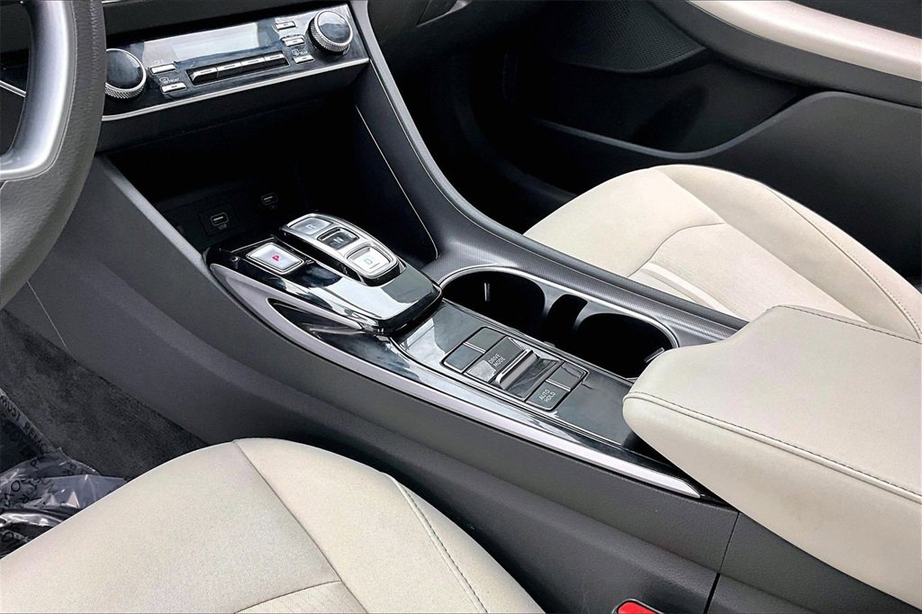 Used 2023 Hyundai Sonata SEL w/ Cargo Package image 15