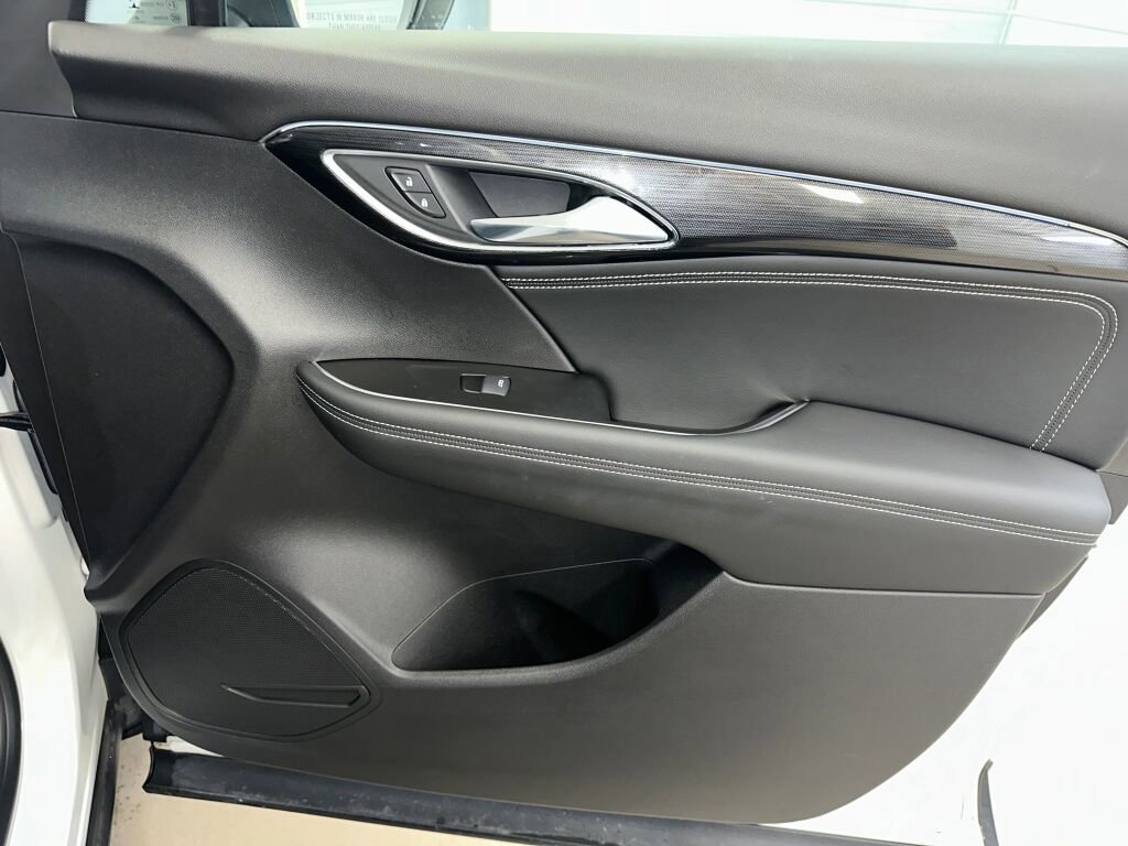 Certified 2023 Buick Envision Preferred w/ Sport Touring Package image 32