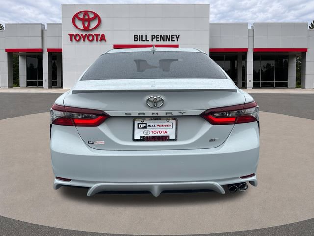 Used 2024 Toyota Camry SE w/ Convenience Package FWD image 4