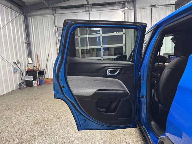 Used 2024 Jeep Compass Sport image 15