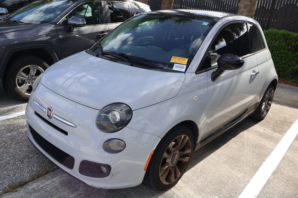 Used 2017 FIAT 500 Pop w/ Sport Black Trim Package image 2