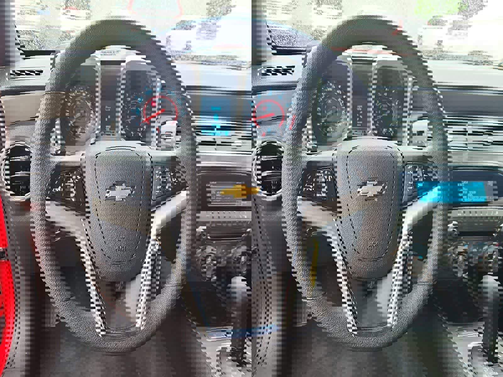 Used 2015 Chevrolet Camaro LS RWD image 22